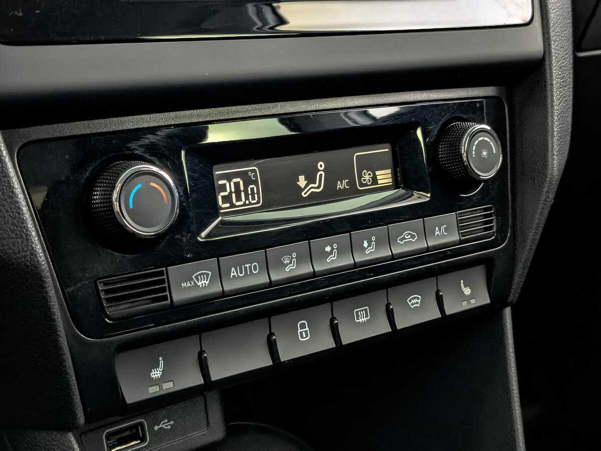 Skoda Rapid 2018 года с пробегом. Фото: #20