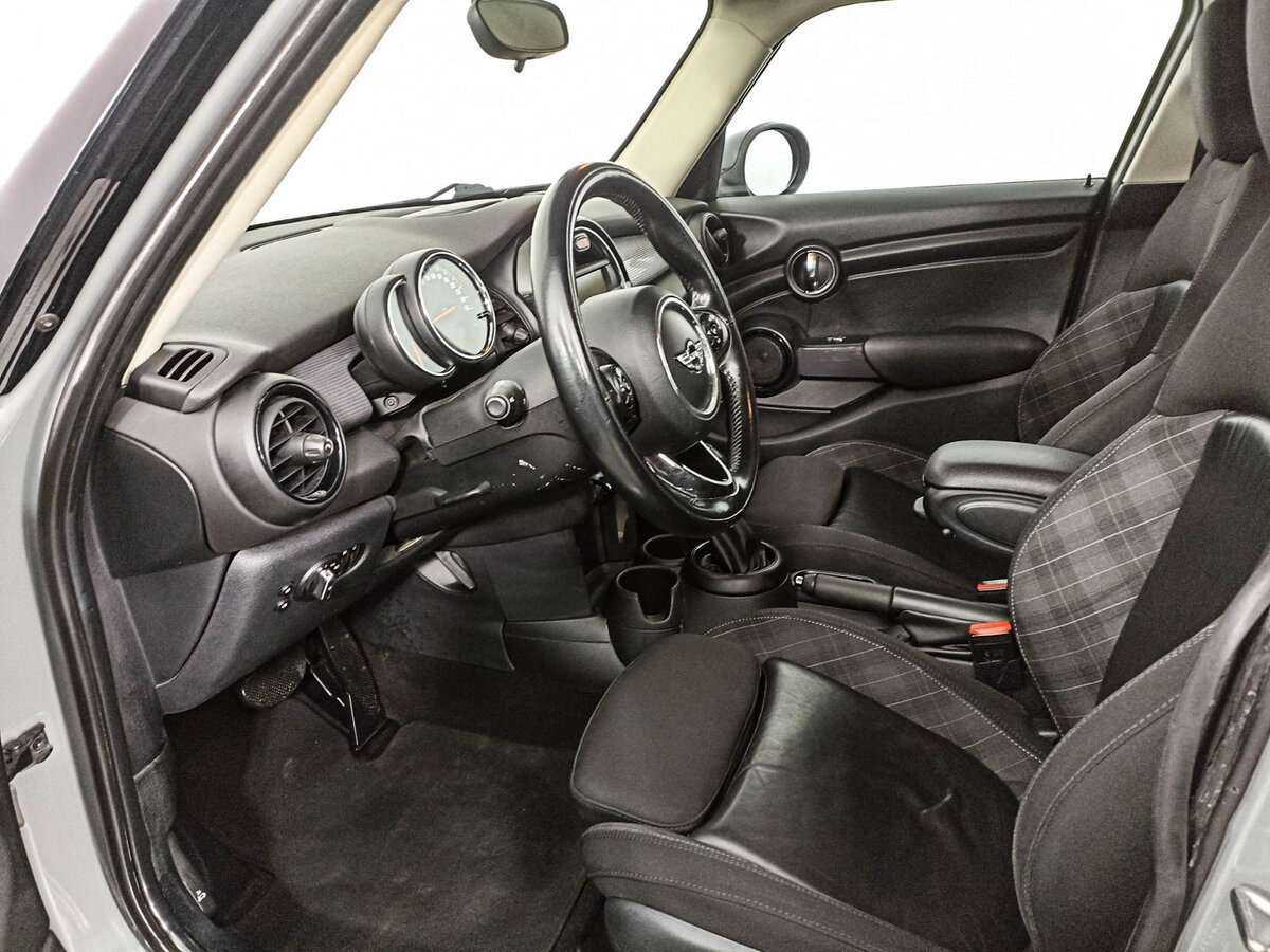 Mini Hatch 2018 года с пробегом. Фото: #13