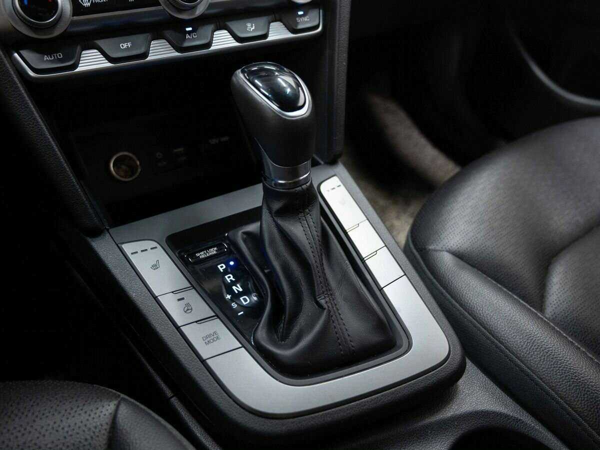 Hyundai Avante 2018 года с пробегом. Фото: #20