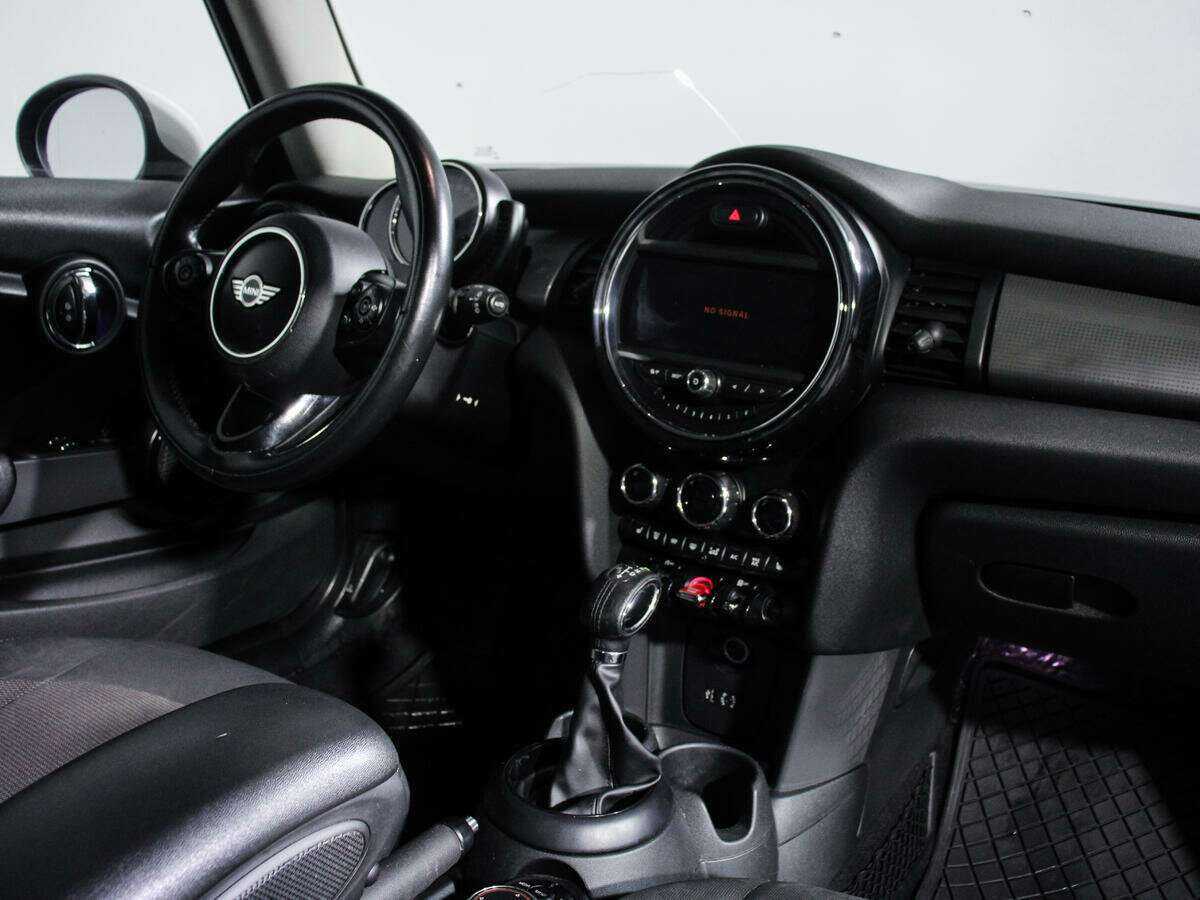 Mini Hatch 2014 года с пробегом. Фото: #4