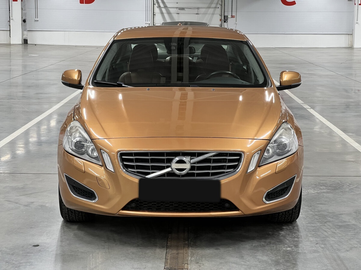 Volvo S60 2012 года с пробегом. Фото: #1