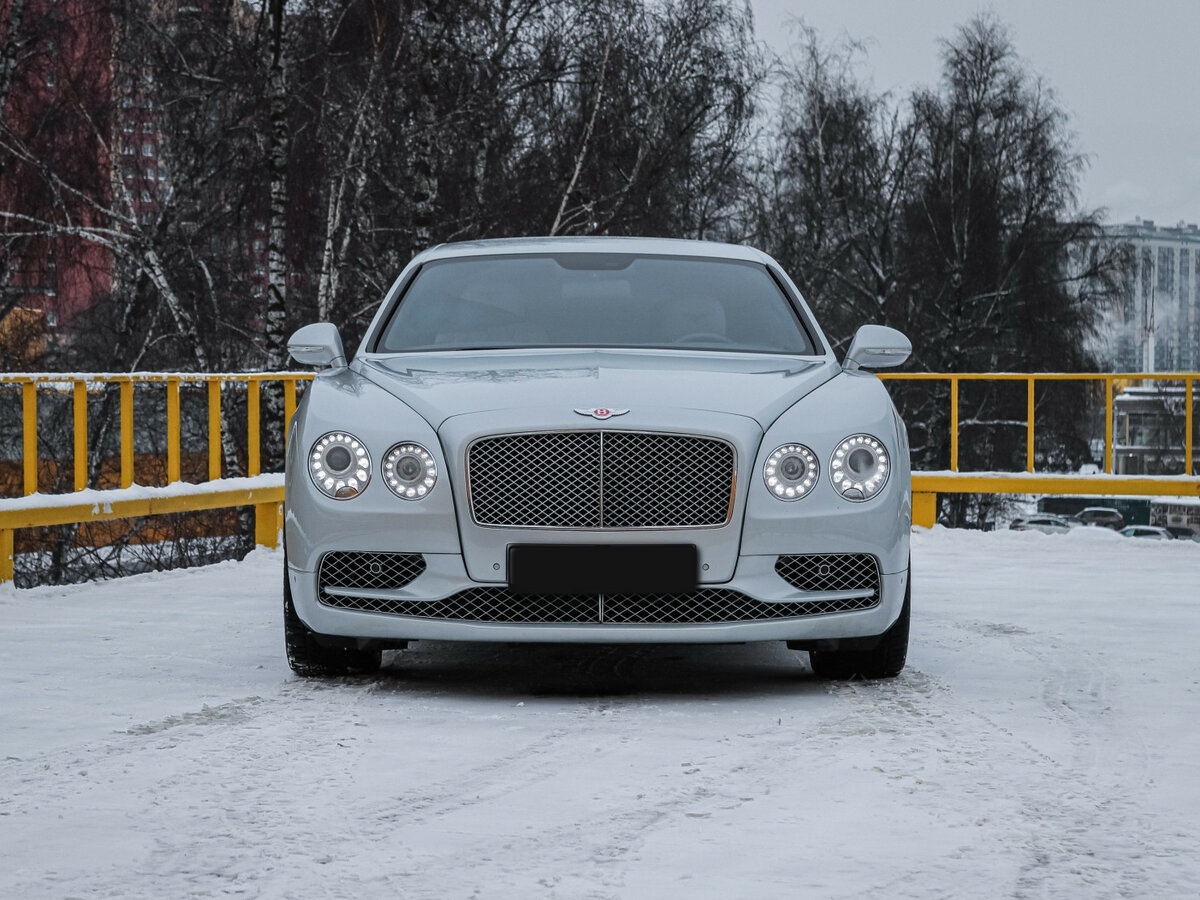 Bentley Flying Spur 2014 года с пробегом. Фото: #1