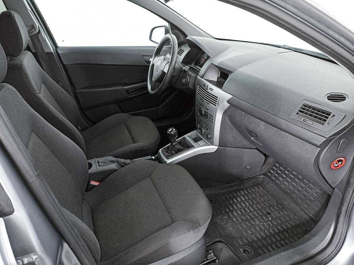 Opel Astra 2011 года с пробегом. Фото: #10
