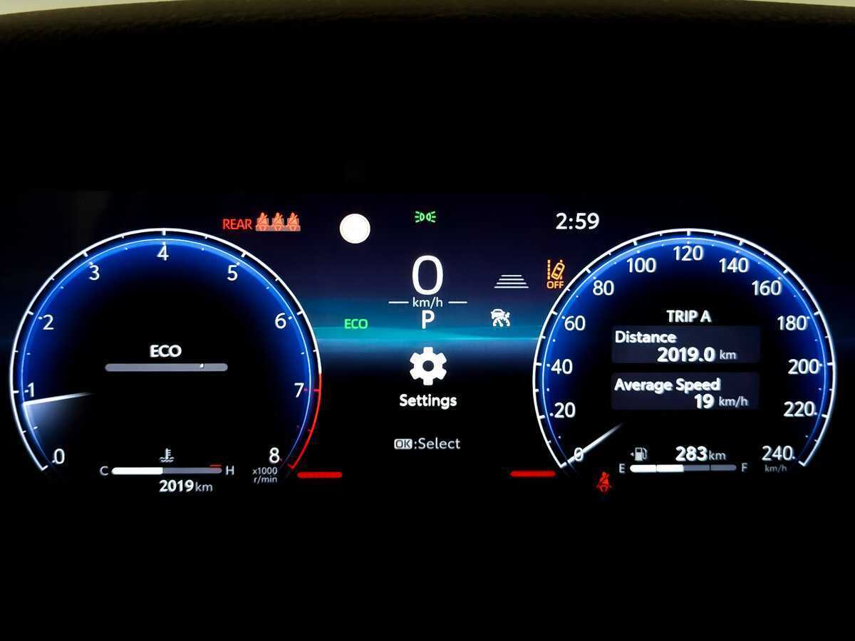 Toyota Camry 2024 года с пробегом. Фото: #12