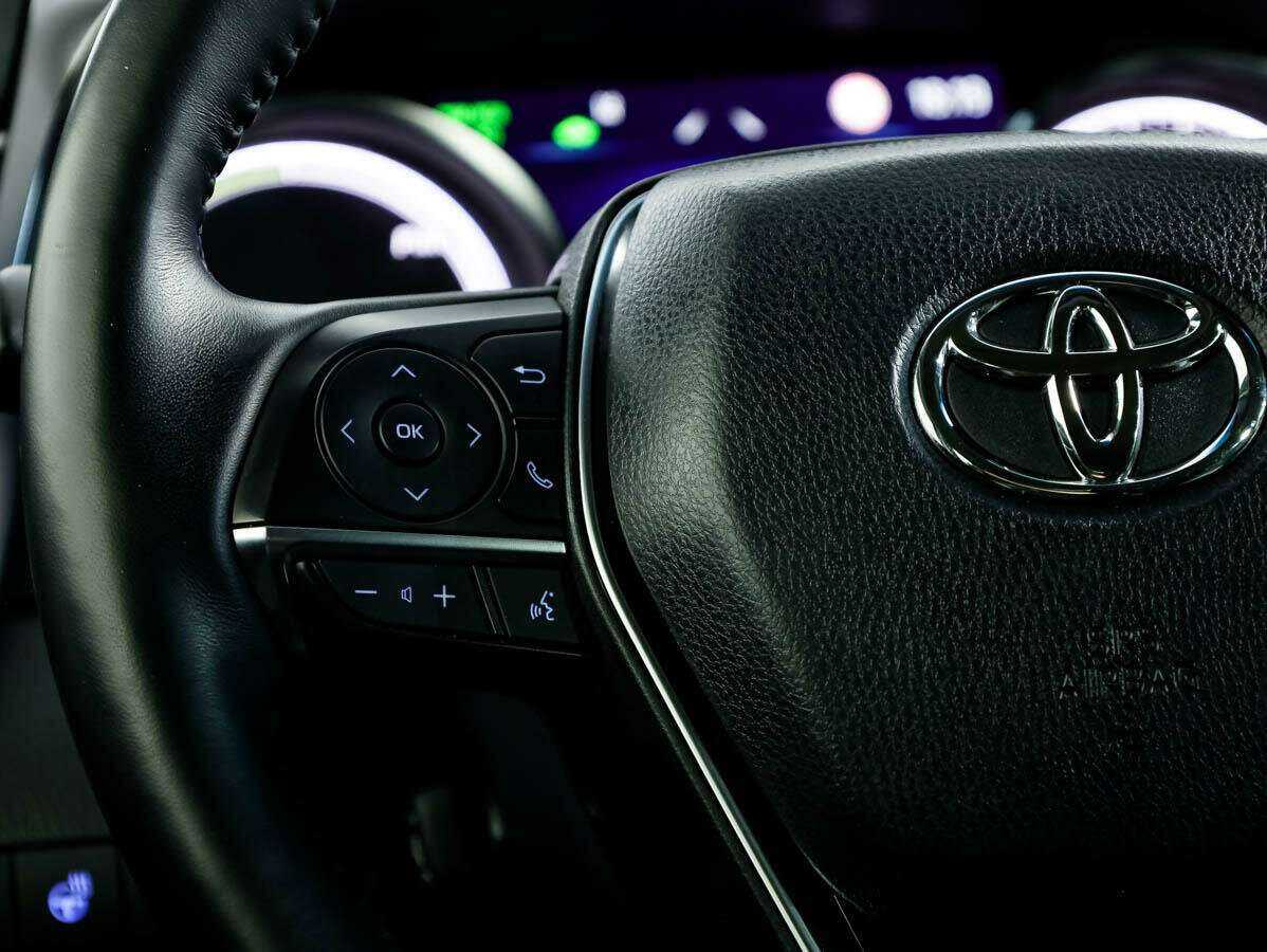 Toyota Camry 2021 года с пробегом. Фото: #13