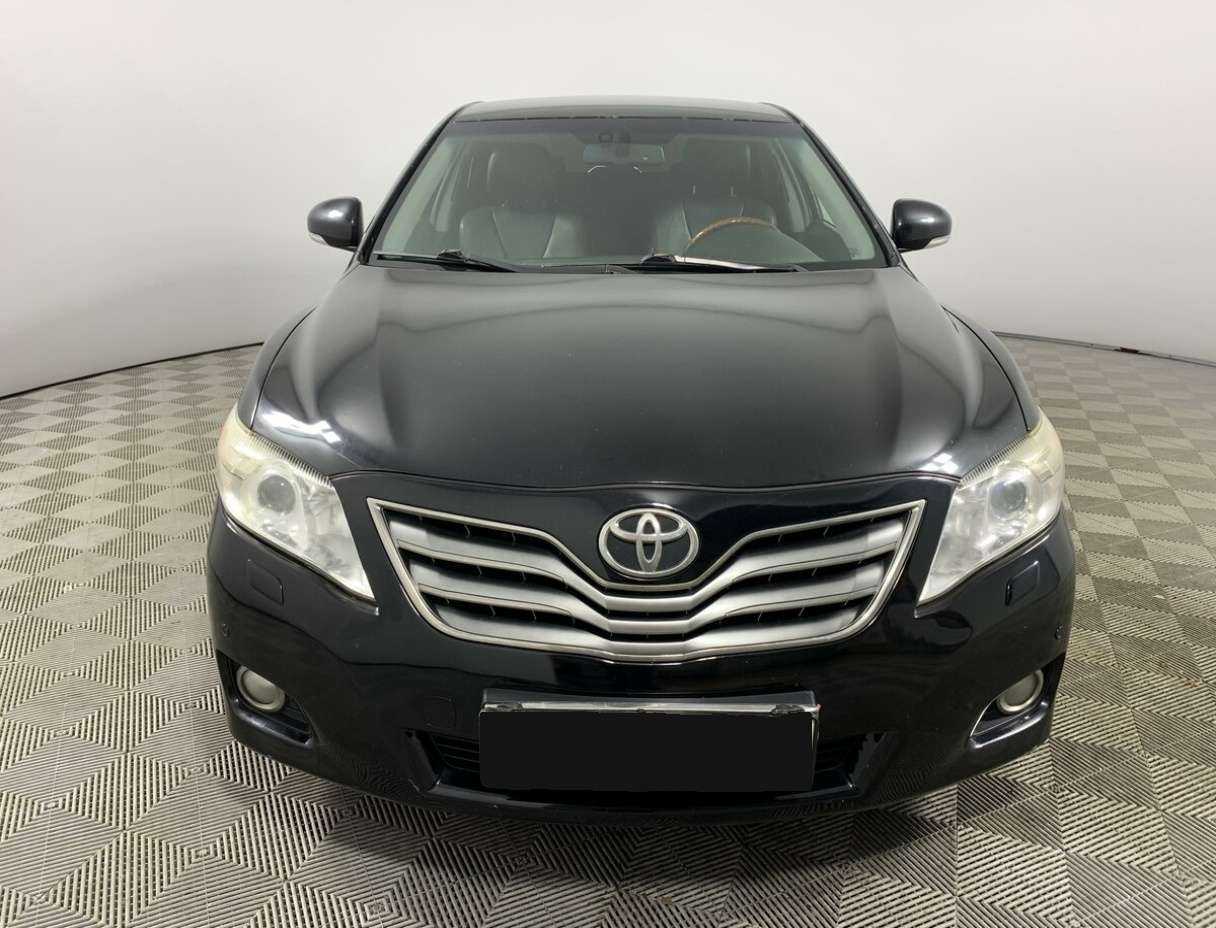 Toyota Camry 2011 года с пробегом. Посмотреть фото