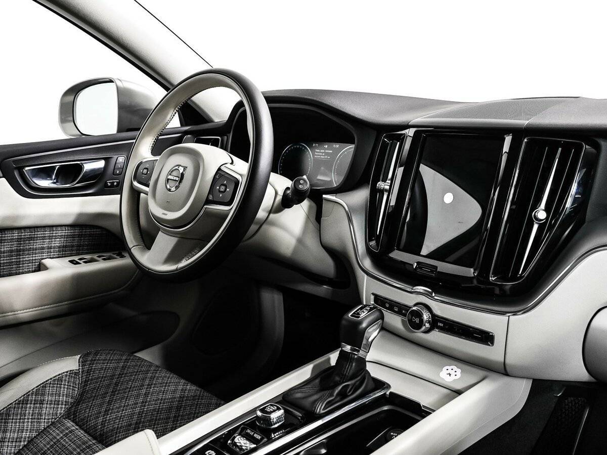 Volvo XC60 2020 года с пробегом. Фото: #8