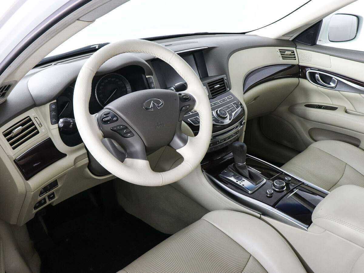 Infiniti M 2011 года с пробегом. Фото: #8