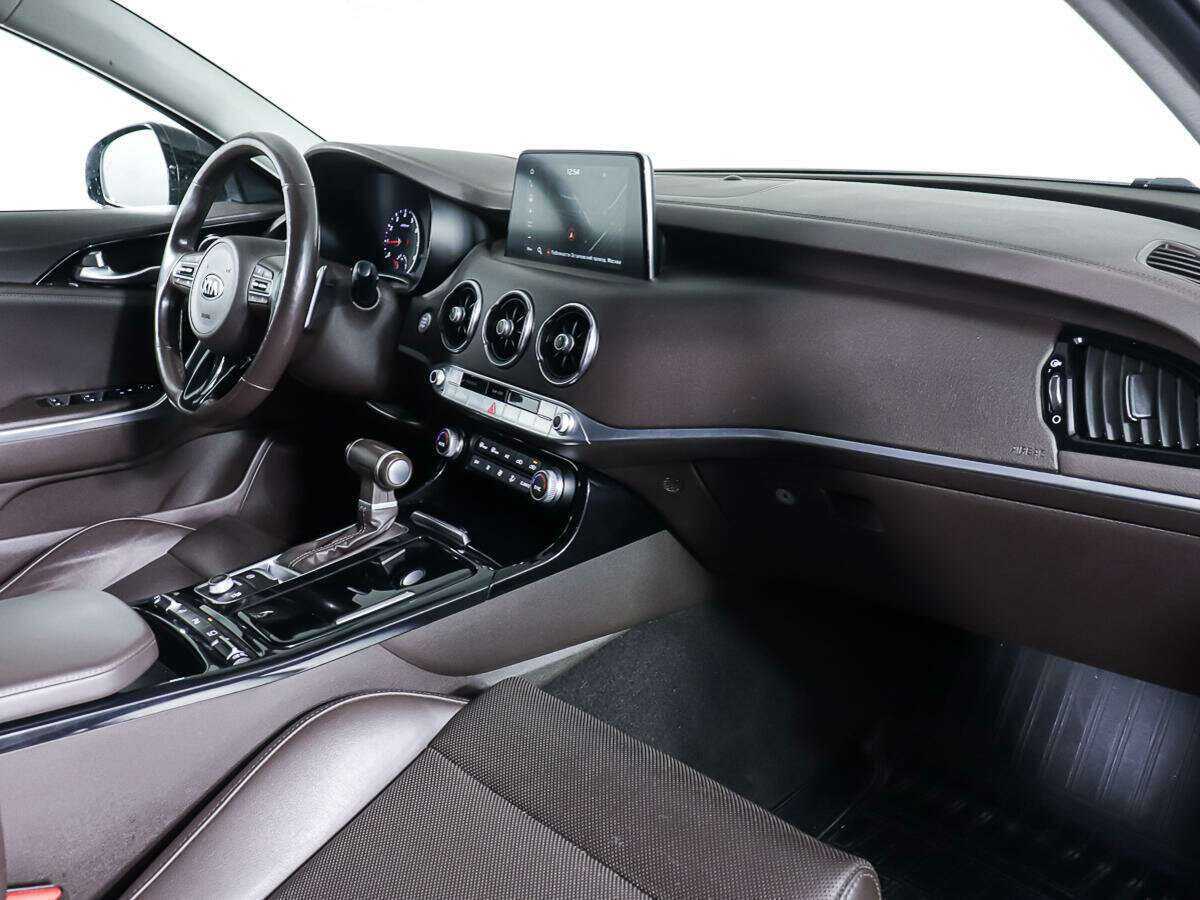 Kia Stinger 2018 года с пробегом. Фото: #8