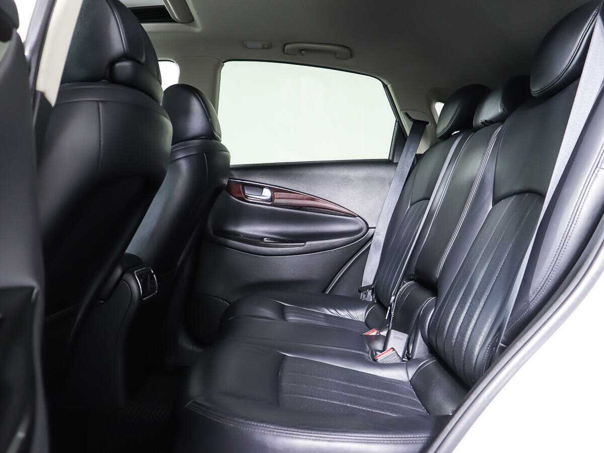 Infiniti QX50 2013 года с пробегом. Фото: #11