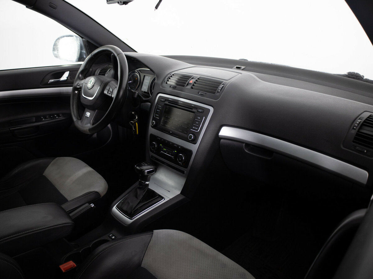 Skoda Octavia RS 2011 года с пробегом. Фото: #13