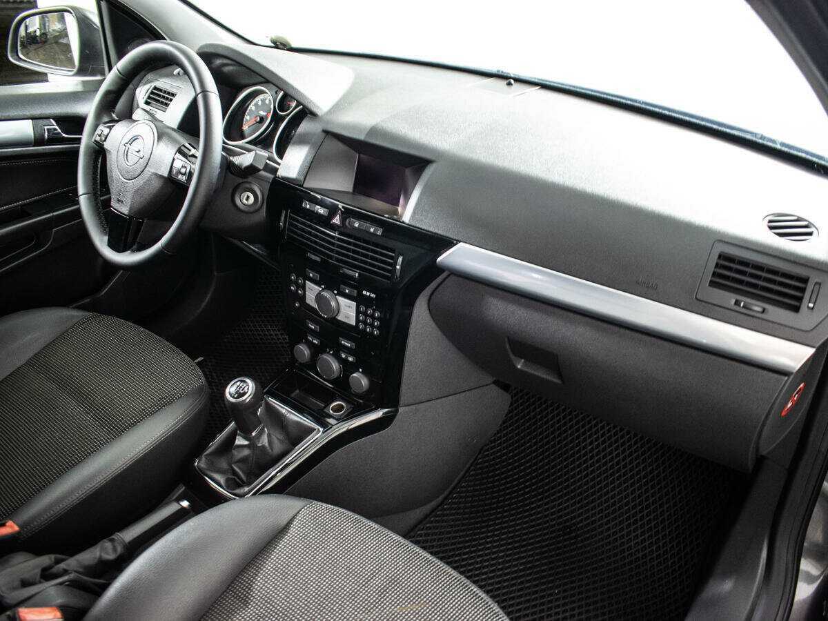 Opel Astra 2011 года с пробегом. Фото: #8