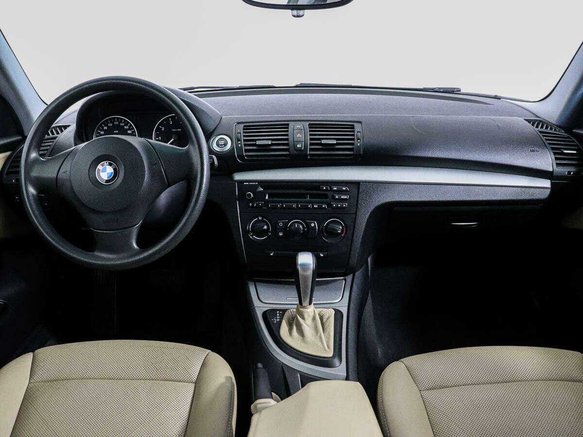 BMW 1 серии 2009 года с пробегом. Фото: #10