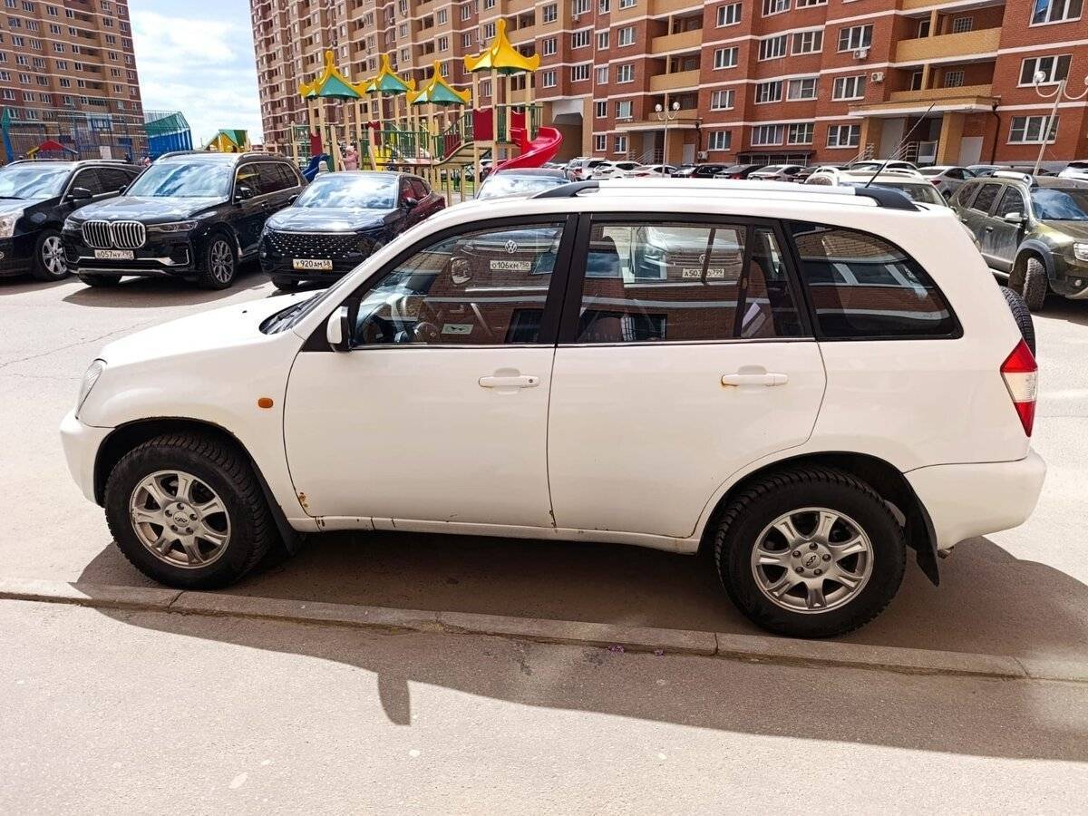 Chery Tiggo (T11) 2012 года с пробегом. Фото: #3