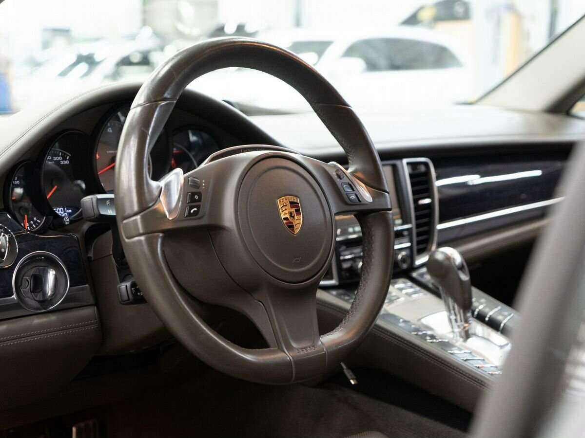 Porsche Panamera 2015 года с пробегом. Фото: #4