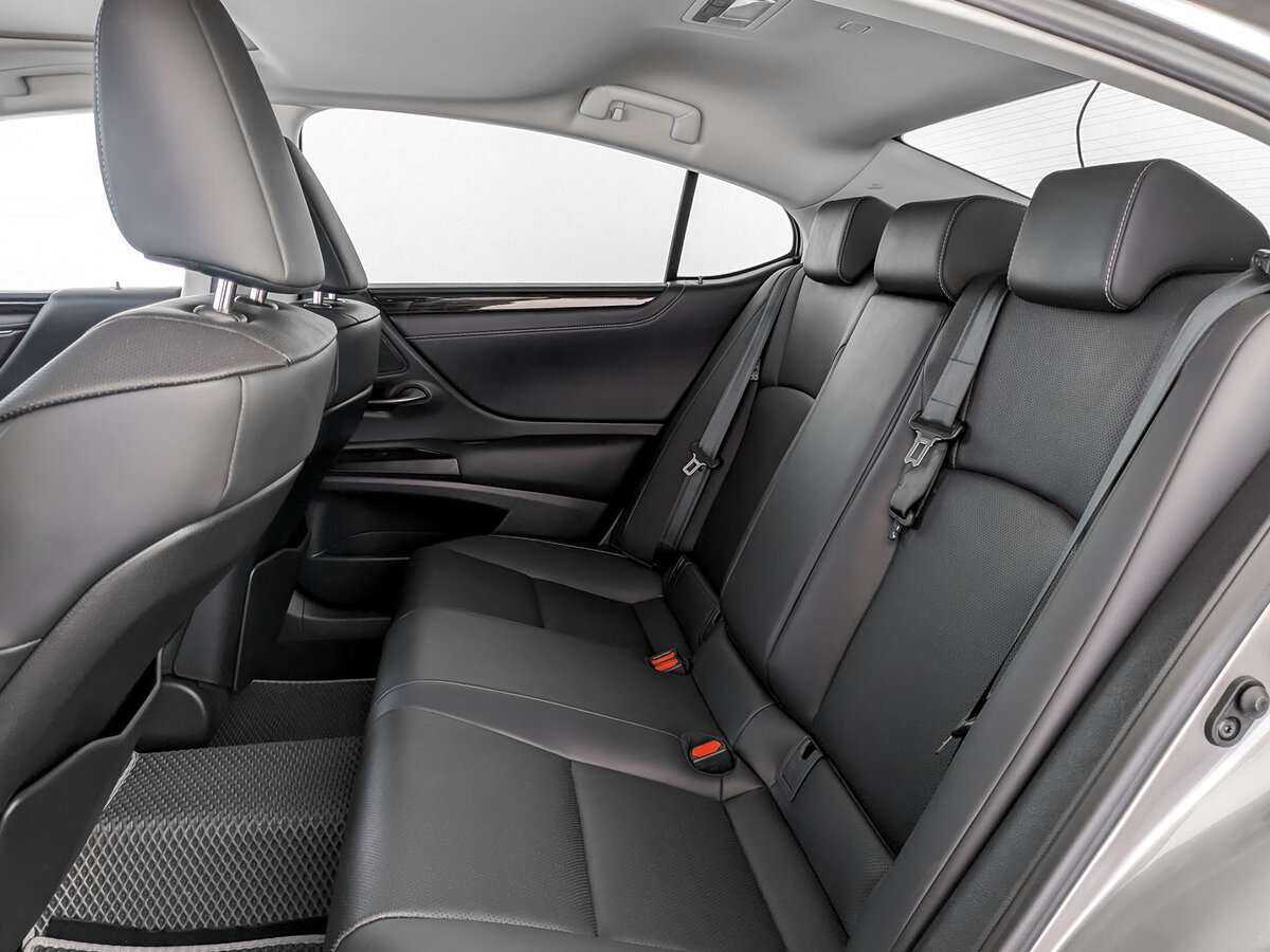 Lexus ES 2020 года с пробегом. Фото: #9