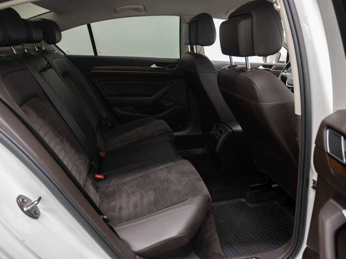 Volkswagen Passat 2016 года с пробегом. Фото: #9