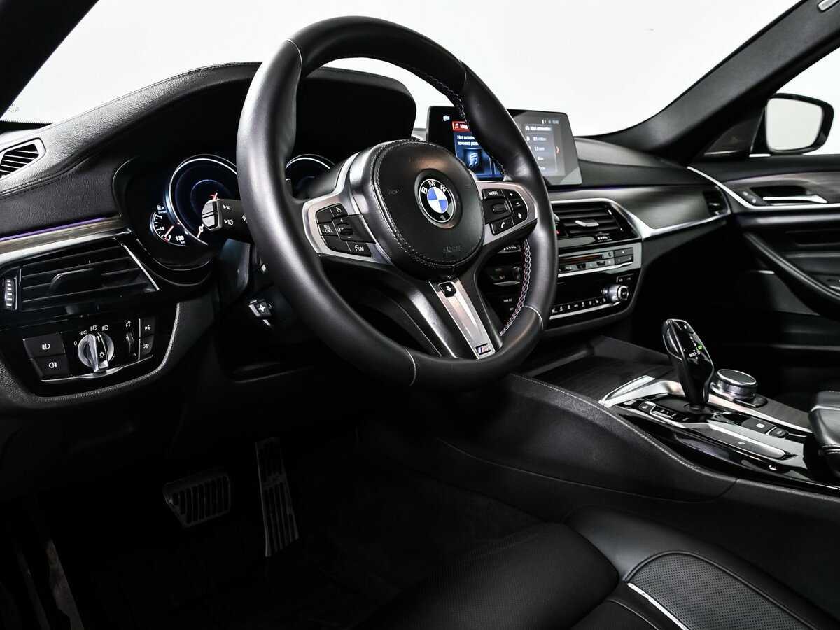 BMW 5 серии 2018 года с пробегом. Фото: #11