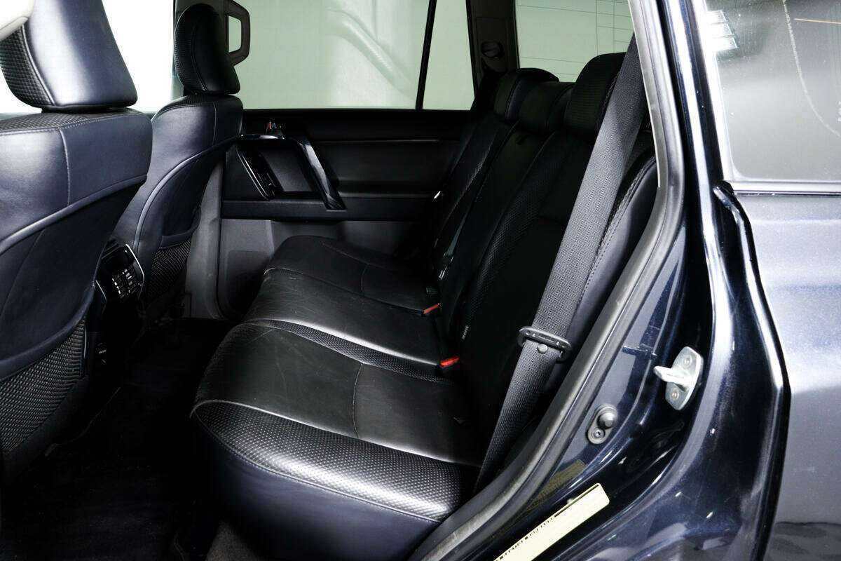 Toyota Land Cruiser Prado 2012 года с пробегом. Фото: #9