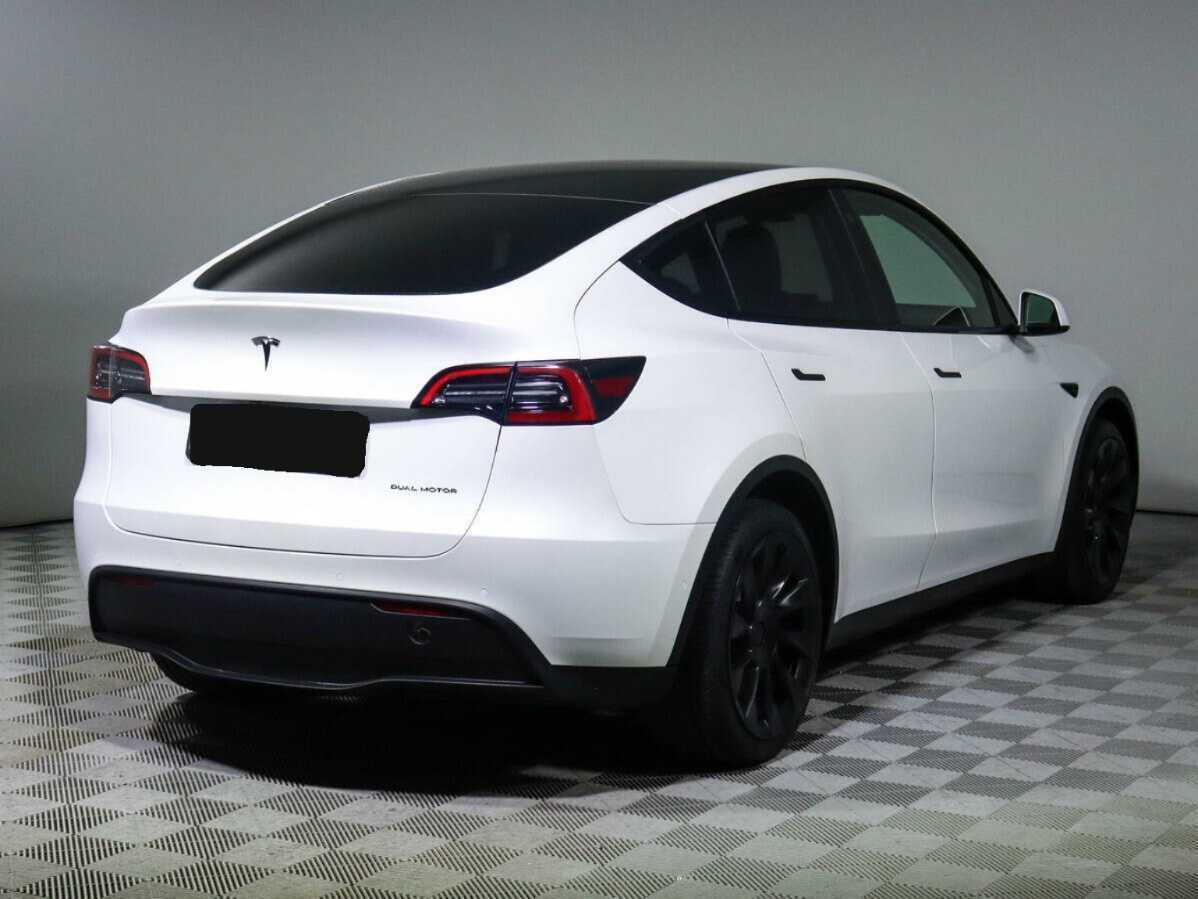 Tesla Model Y 2021 года с пробегом. Фото: #3
