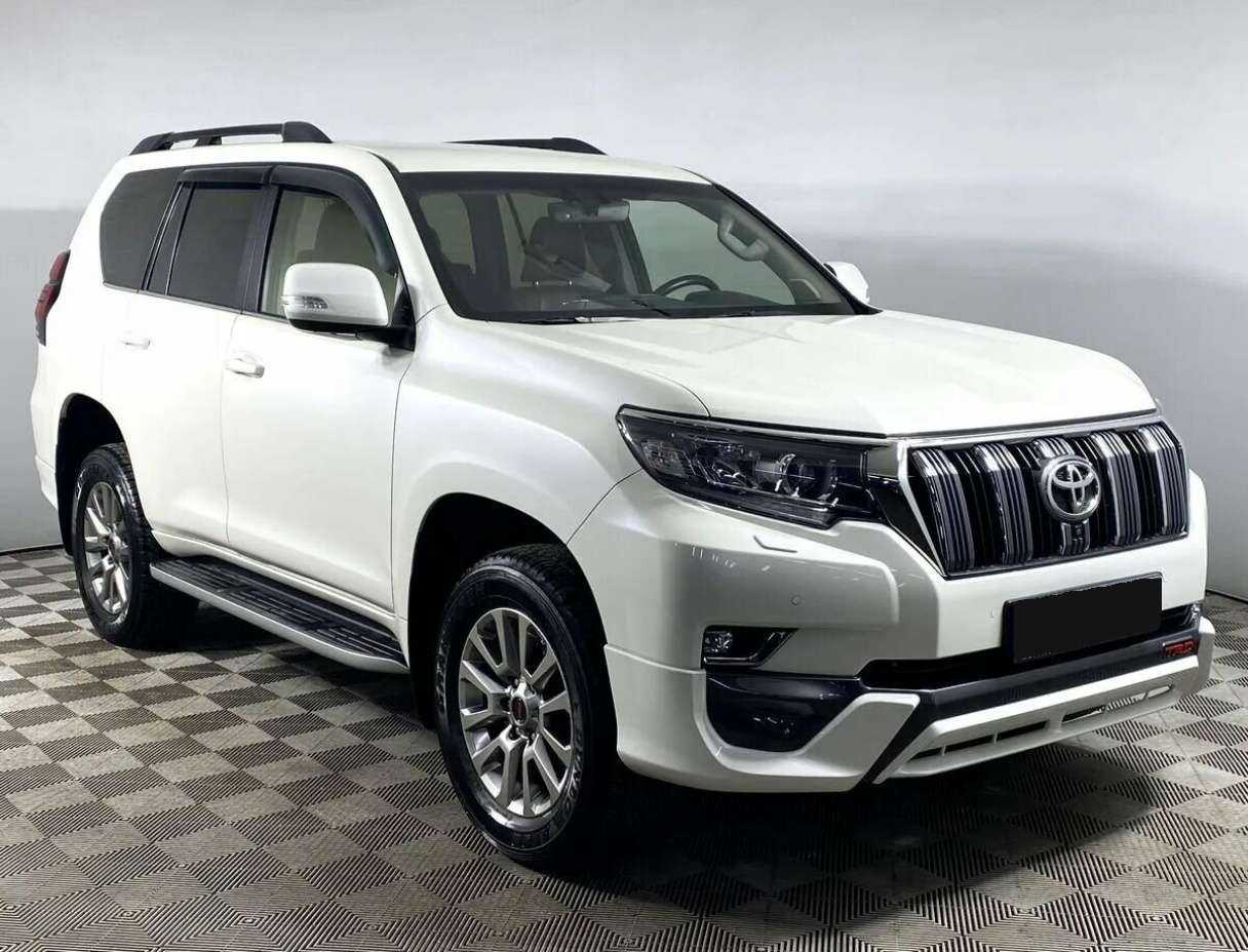 Toyota Land Cruiser Prado 2020 года с пробегом. Фото: #2