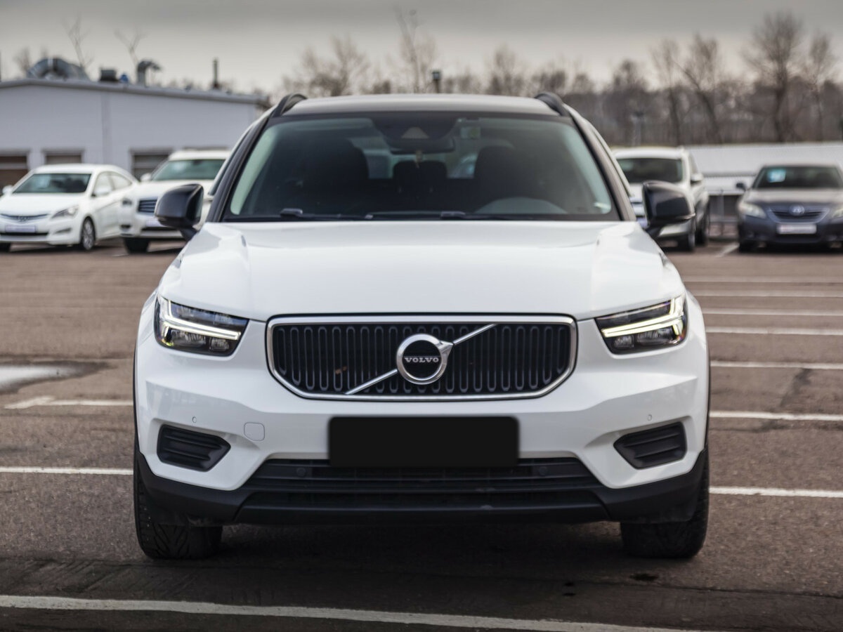 Volvo XC40 2019 года с пробегом. Фото: #2