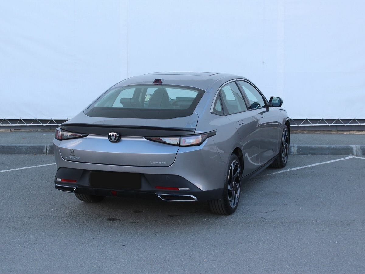 Changan Lamore 2023 года с пробегом. Фото: #4