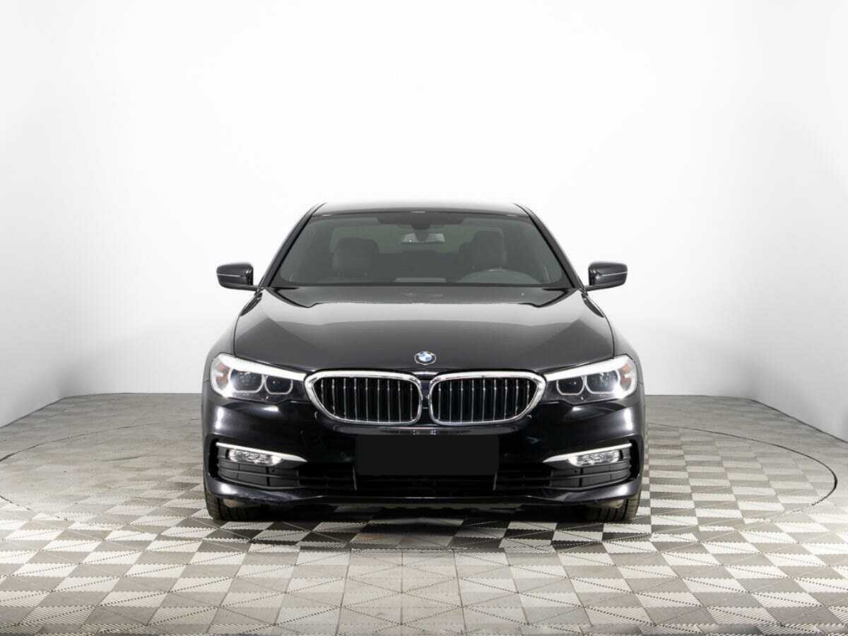 BMW 5 серии 2017 года с пробегом. Посмотреть фото