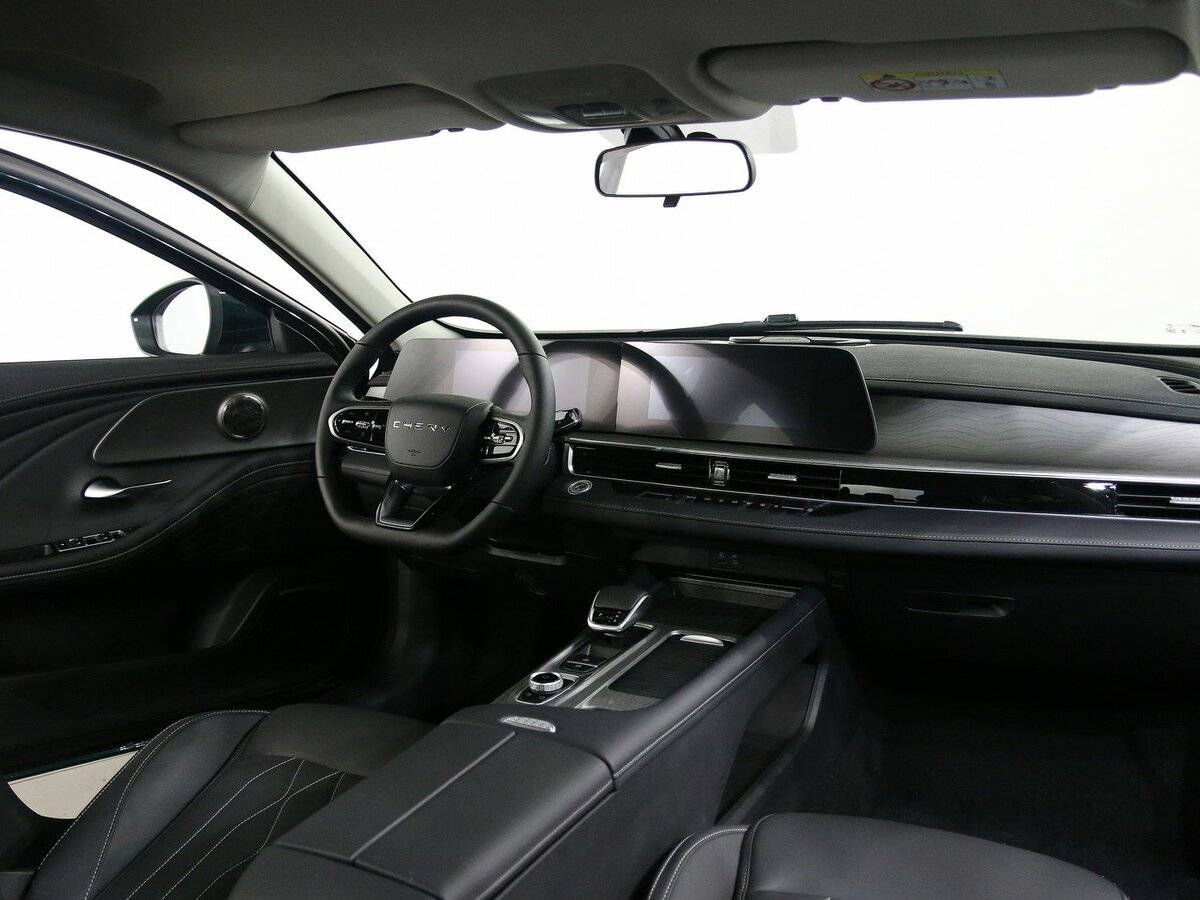 Chery Arrizo 8 2024 года с пробегом. Фото: #4