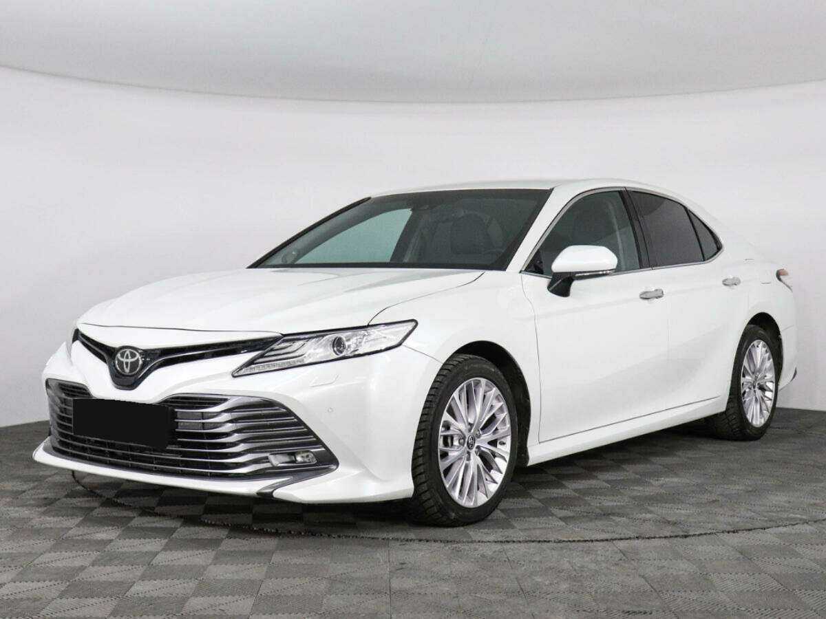 Toyota Camry 2020 года с пробегом. Посмотреть фото