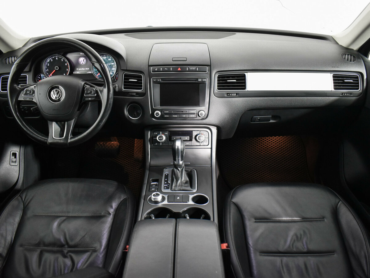 Volkswagen Touareg 2015 года с пробегом. Фото: #12
