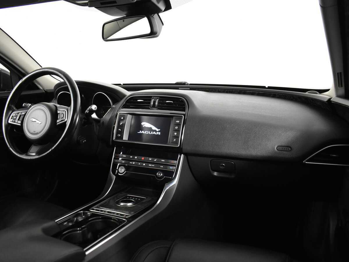 Jaguar XE 2016 года с пробегом. Фото: #12