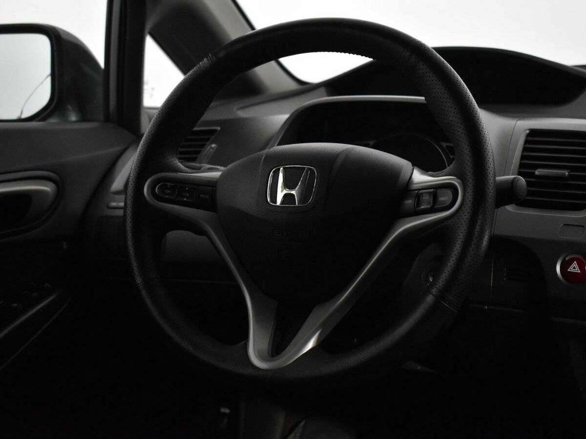 Honda Civic 2009 года с пробегом. Фото: #11