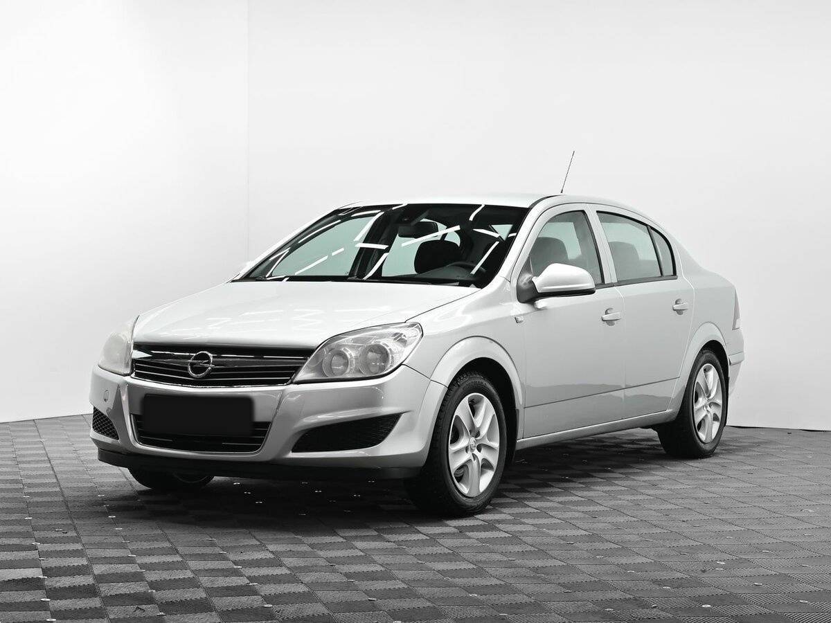 Opel Astra 2010 года с пробегом. Фото: #0