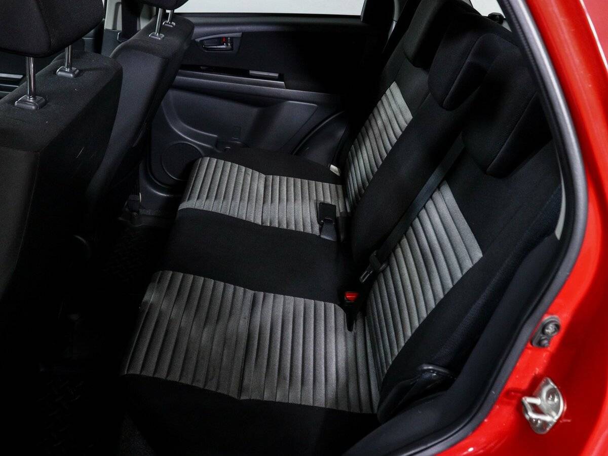 Suzuki SX4 2010 года с пробегом. Фото: #9
