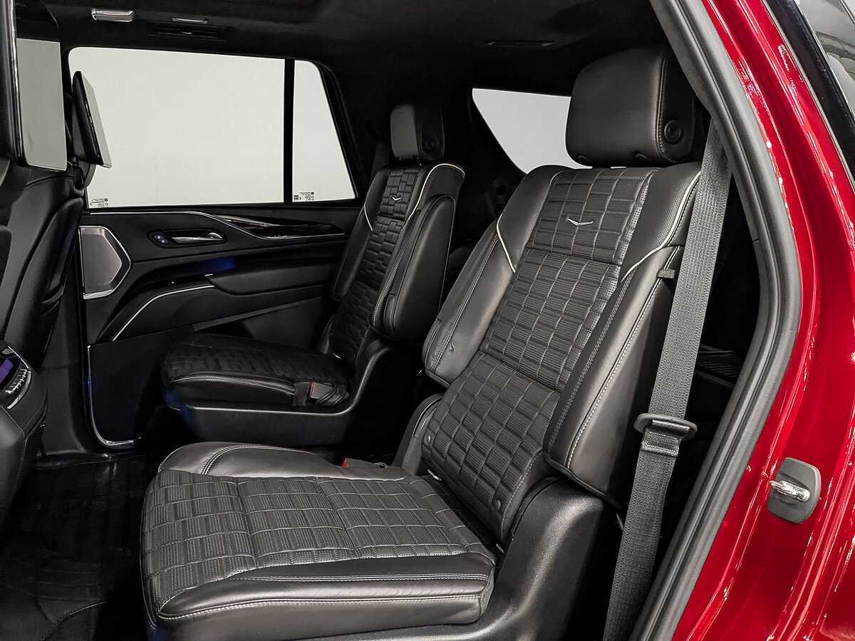 Cadillac Escalade 2021 года с пробегом. Фото: #15