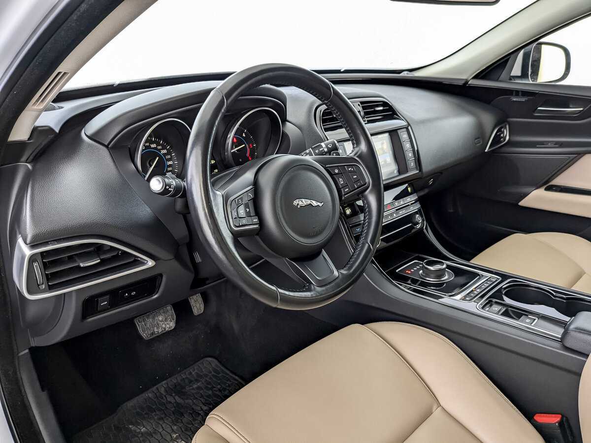 Jaguar XE 2017 года с пробегом. Фото: #15