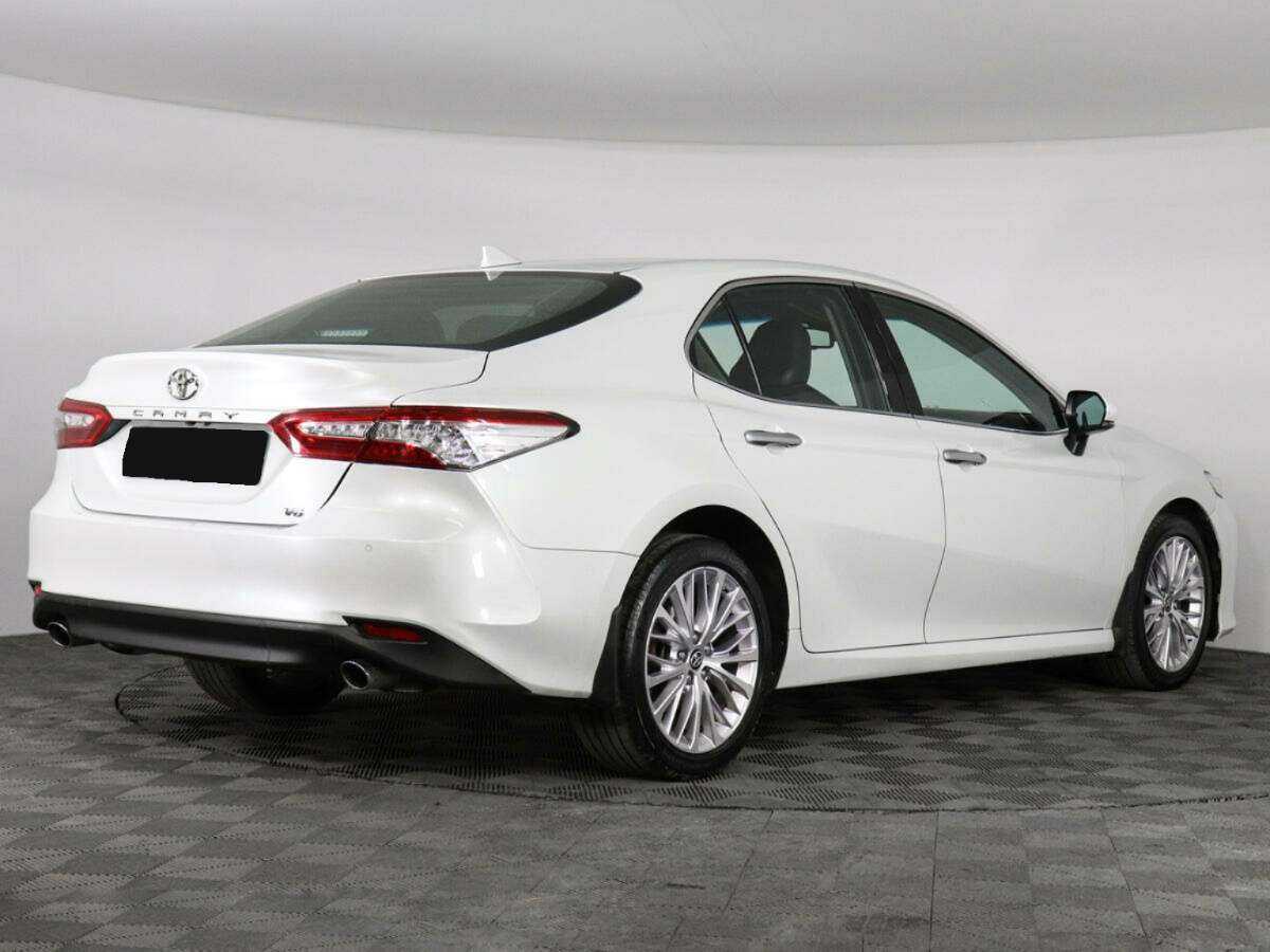 Toyota Camry 2021 года с пробегом. Фото: #4