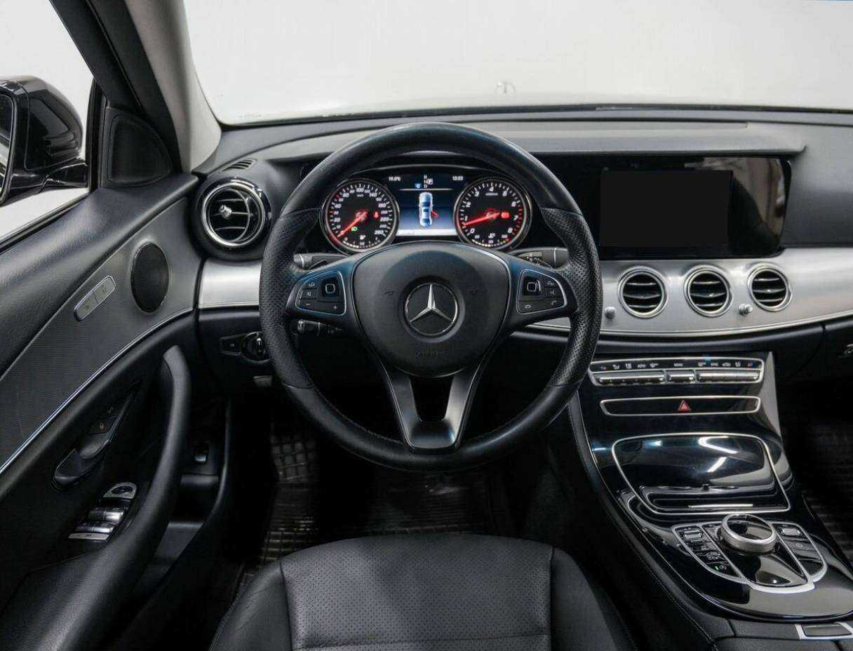 Mercedes-Benz E-Класс 2017 года с пробегом. Фото: #10