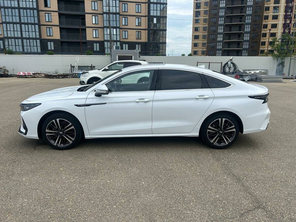 Chery Arrizo 8 2024 года с пробегом. Фото: #1