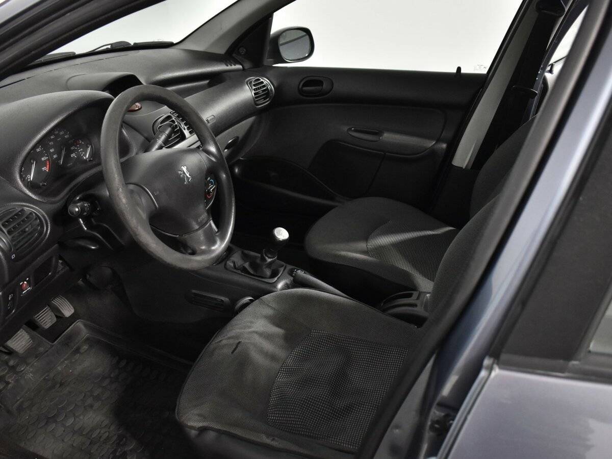 Peugeot 206 2009 года с пробегом. Фото: #9