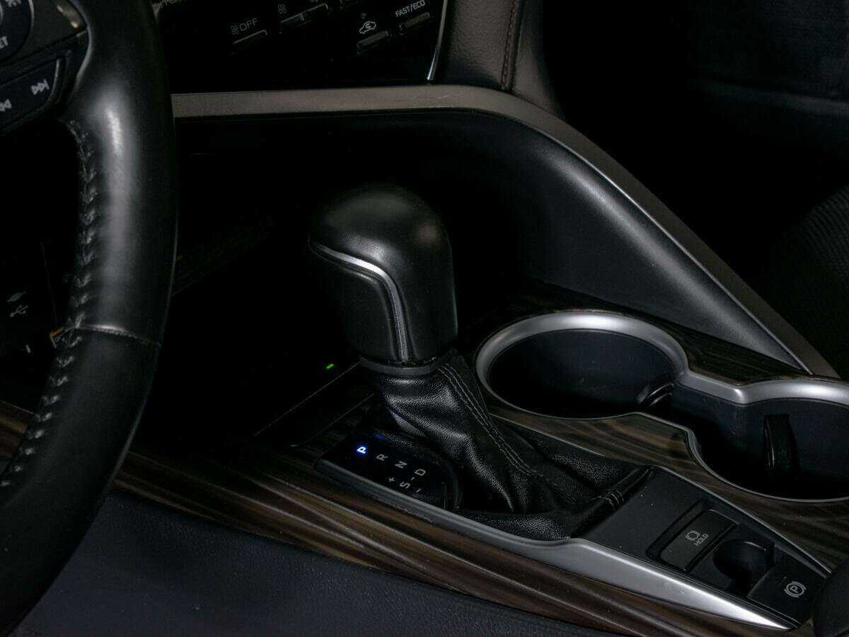 Toyota Camry 2020 года с пробегом. Фото: #11