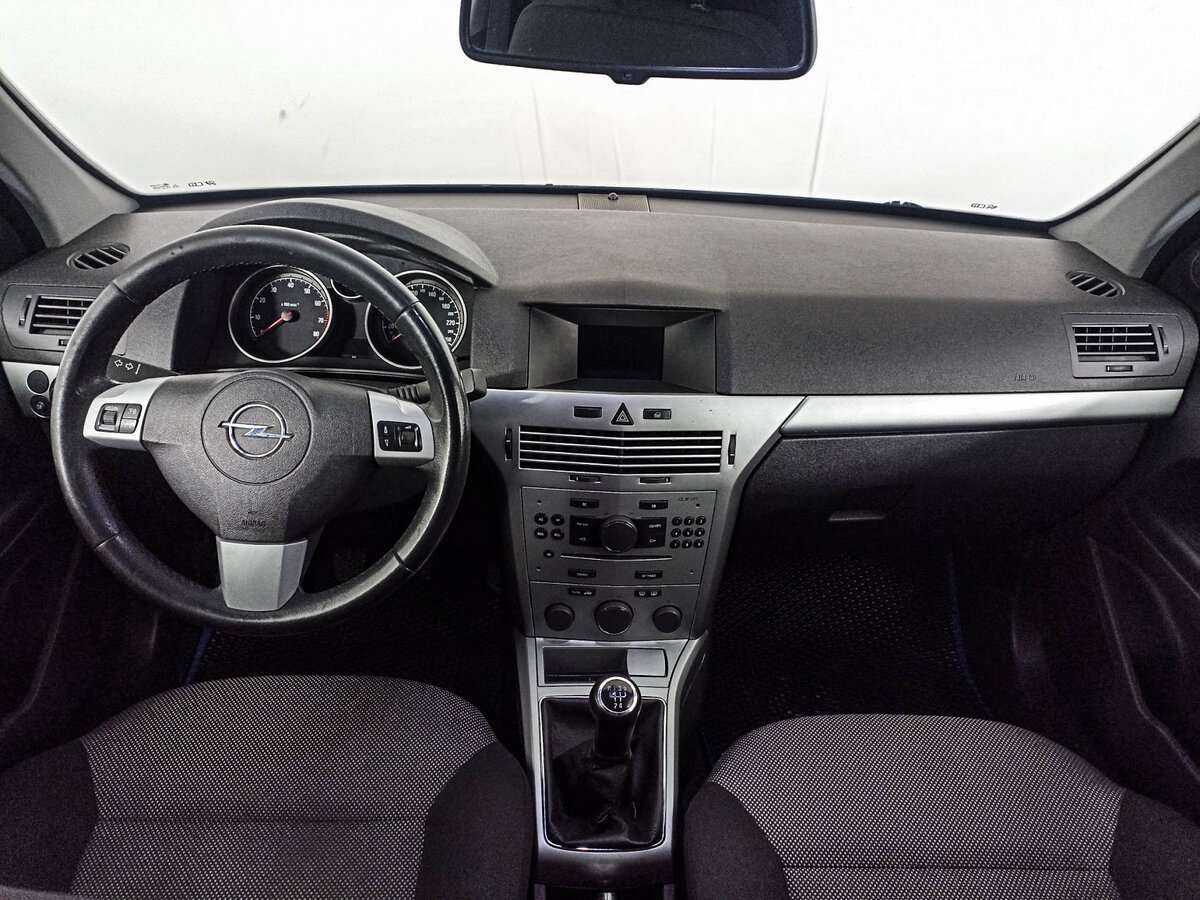 Opel Astra 2011 года с пробегом. Фото: #11