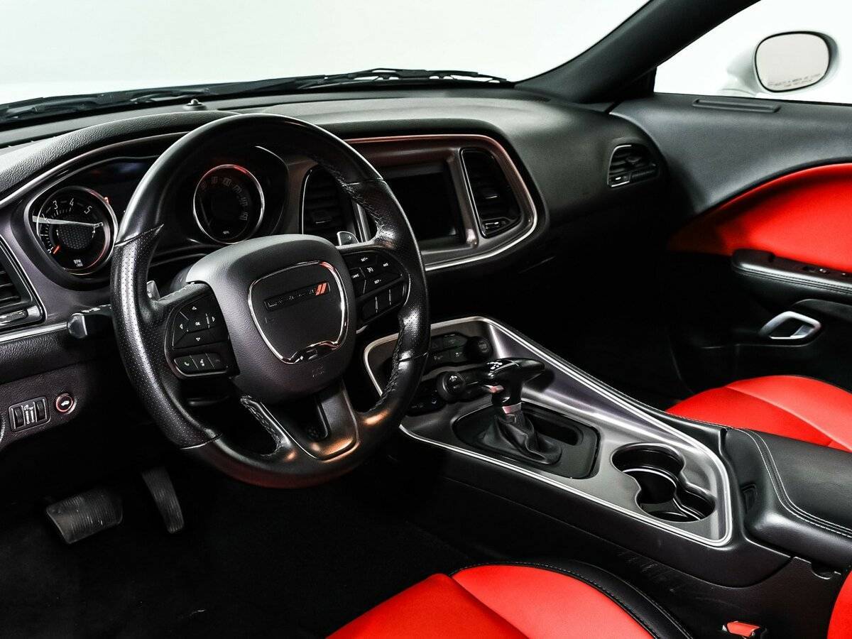 Dodge Challenger 2022 года с пробегом. Фото: #9