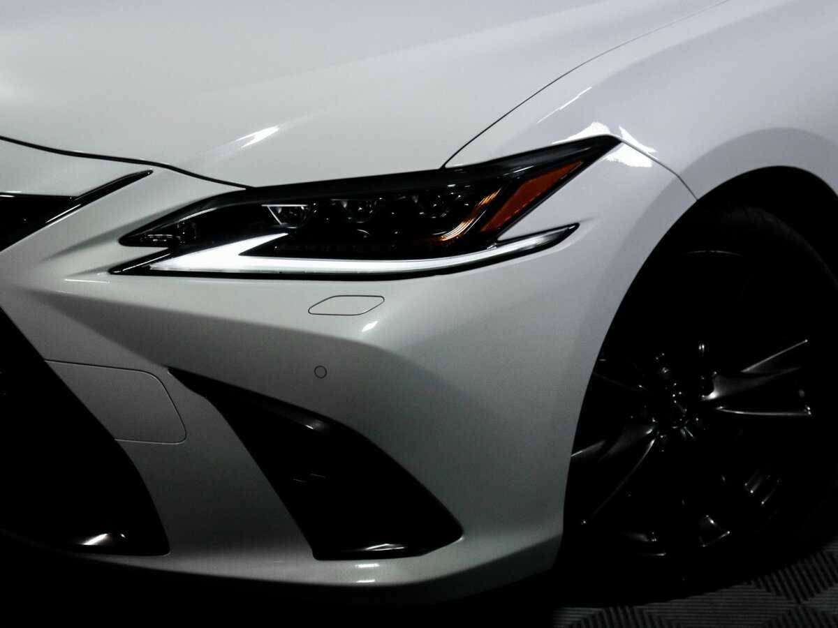 Lexus ES 2018 года с пробегом. Фото: #12