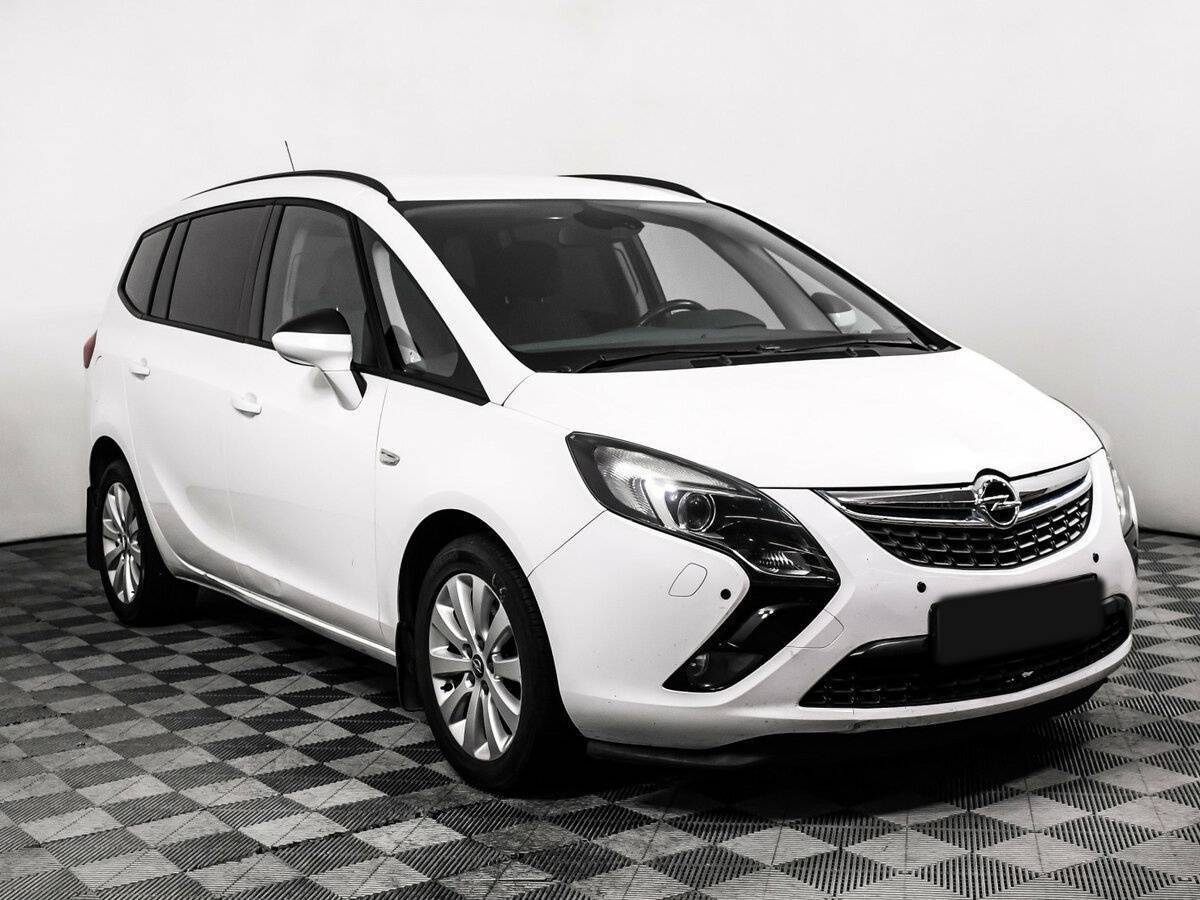 Opel Zafira 2013 года с пробегом. Фото: #2
