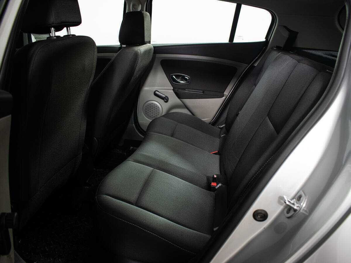 Renault Megane 2012 года с пробегом. Фото: #7