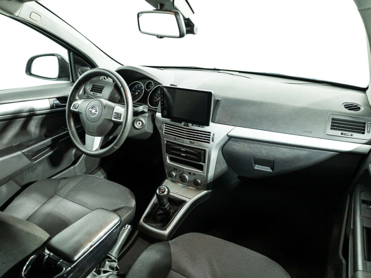 Opel Astra 2011 года с пробегом. Фото: #8