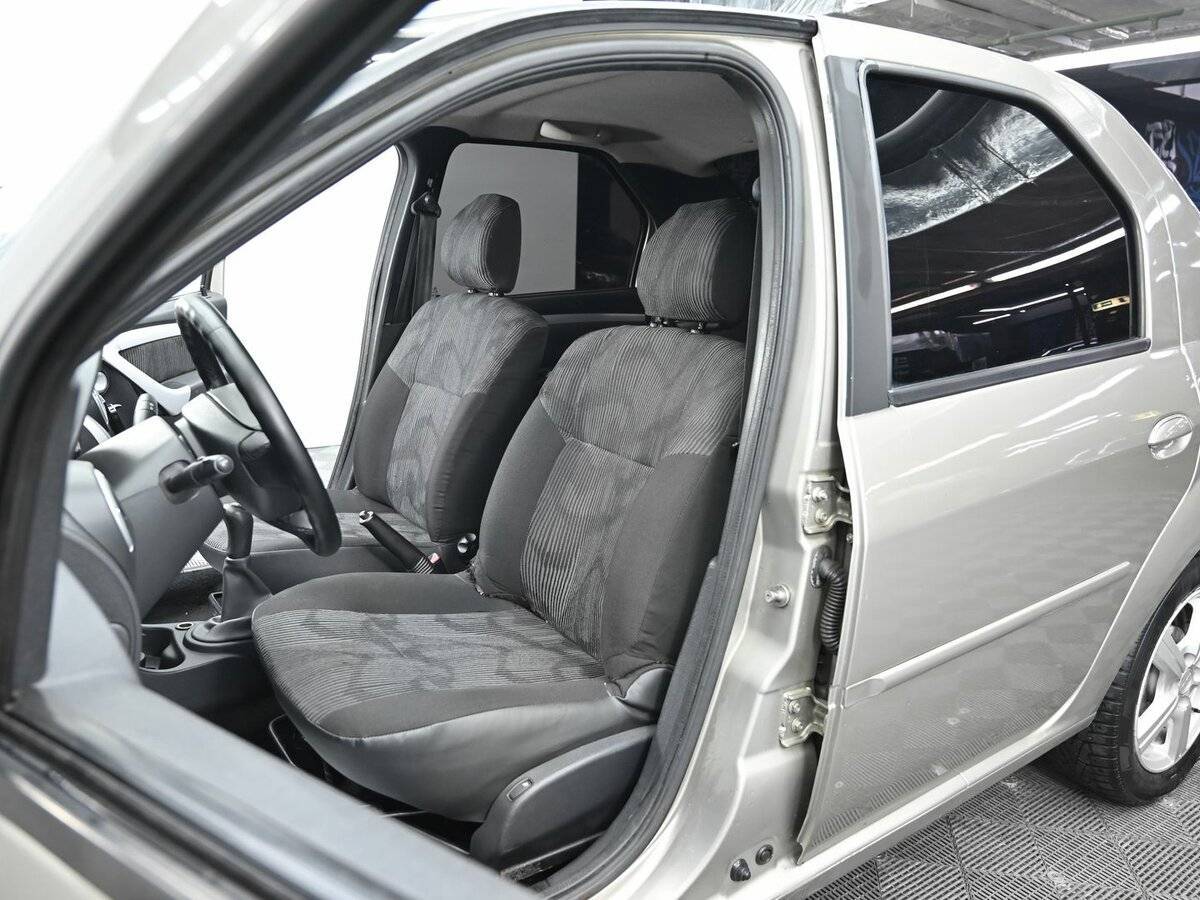 Renault Logan 2013 года с пробегом. Фото: #5