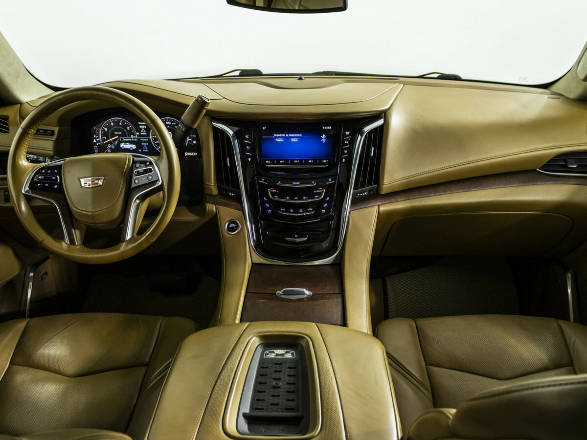 Cadillac Escalade 2015 года с пробегом. Фото: #11